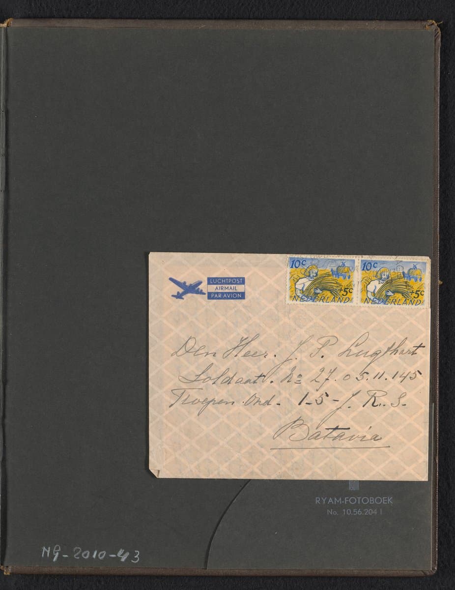 Envelop met drie brieven aan J.P. Lugthart in Batavia